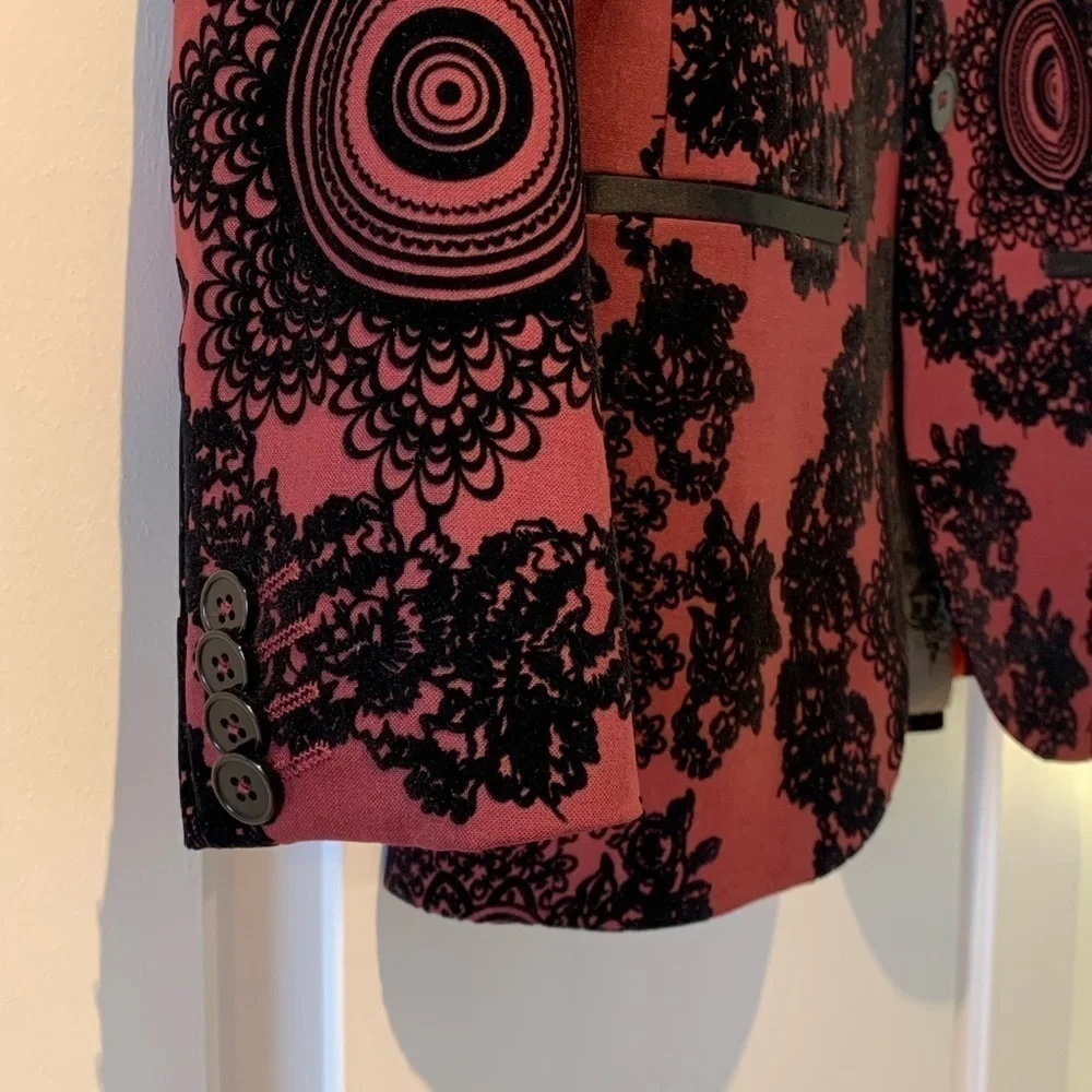 Twisted Tailor Blazer Men Sz 34R Black Burgundy Textured Velvet Dandy Old Money - Picture 4 of 16